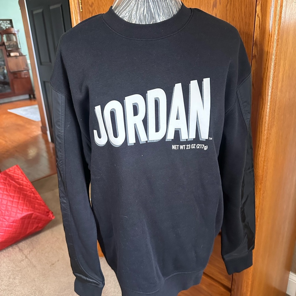 Jordan womens Black Crewneck Sweateshirt size medium